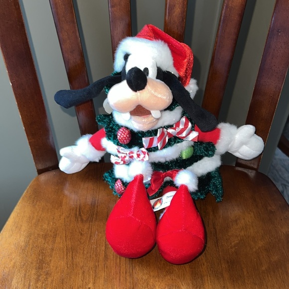 Authentic Disney Theme Park Merchandise Christmas Tree Goofy Beanbag New w/ tags - Picture 4 of 8